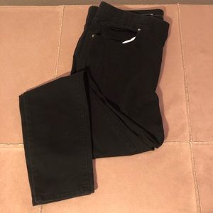 Levi’s black skinny jeans